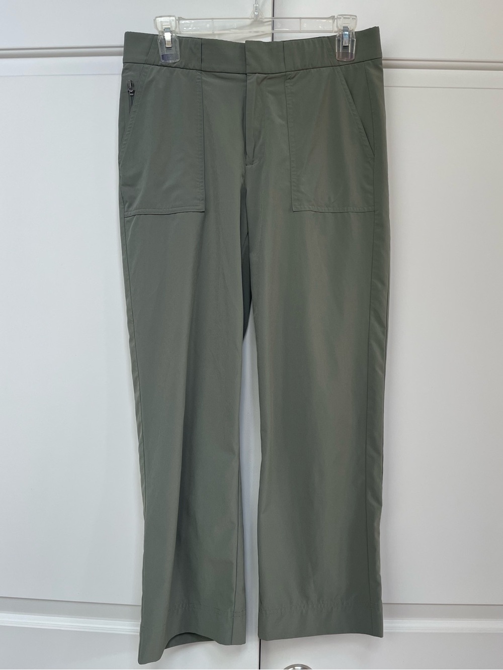 Athleta Sage Green Pull On Pockets Jogger Track Pants Size 4